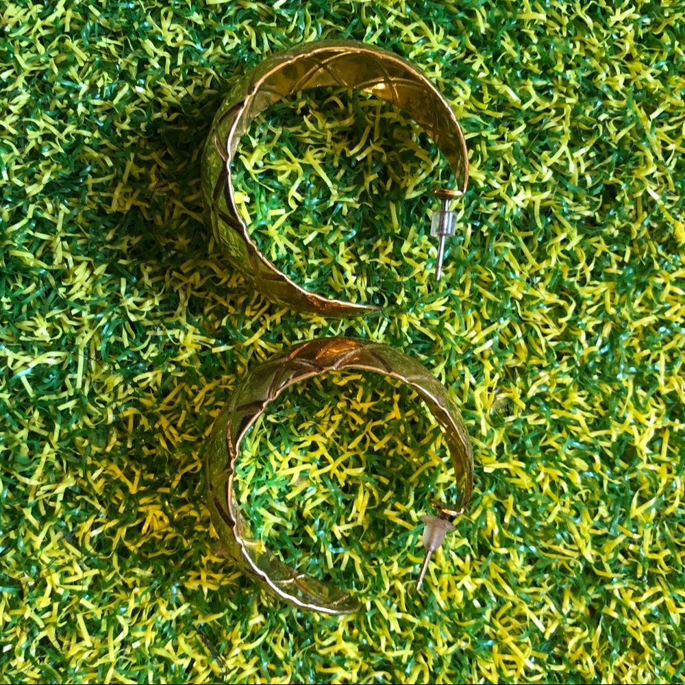 Gold vintage earrings